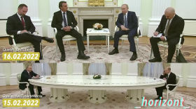 Scholz bei Putin vs Bolsonaro bei Putin by emy